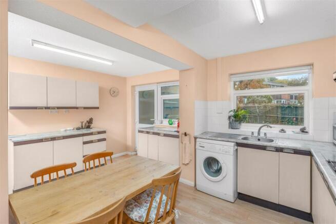 6 Wolseley Close, Banbury-5.jpg