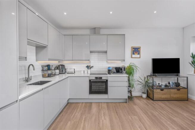 Flat 8, 30 Crouch Street, Banbury-10.jpg