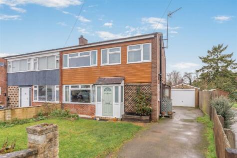 Newcombe Close, Milcombe, Banbury