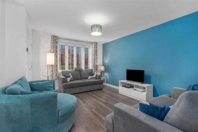 9 Lunnun Road, Banbury-6.jpg