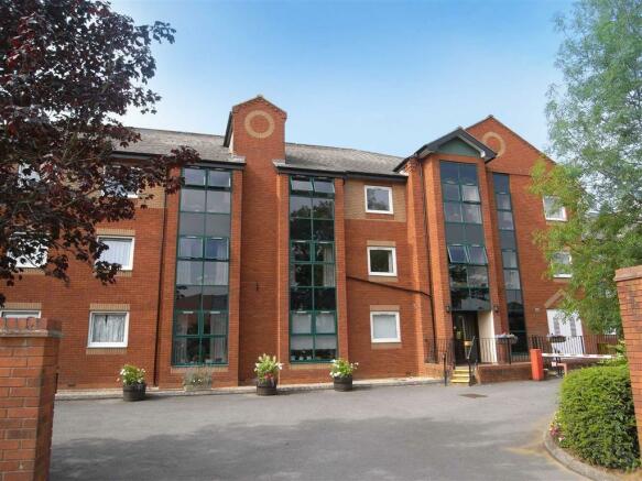 1 bedroom retirement property for sale in Chamberlaine Court, Banbury, OX16