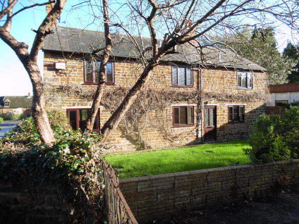 Three Bedroom Cottage - Village Location