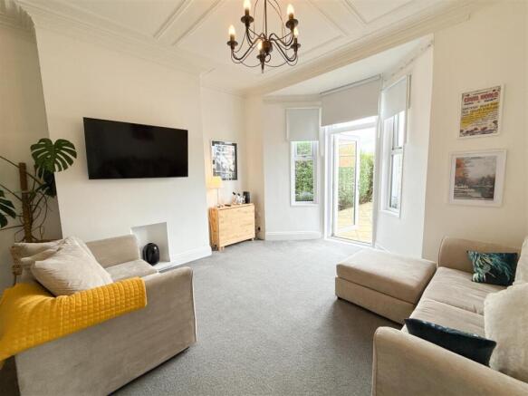 SITTING ROOM