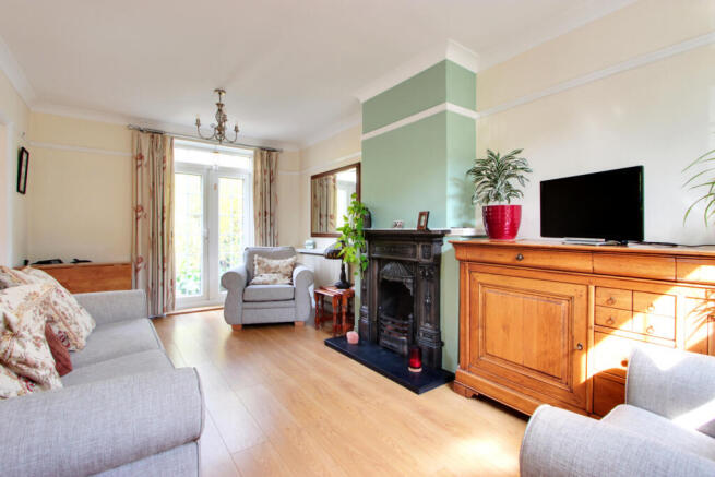 3 Bedroom Terraced House  for Sale
