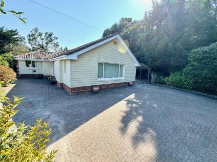 Lagado Close, Poole, Dorset, BH14