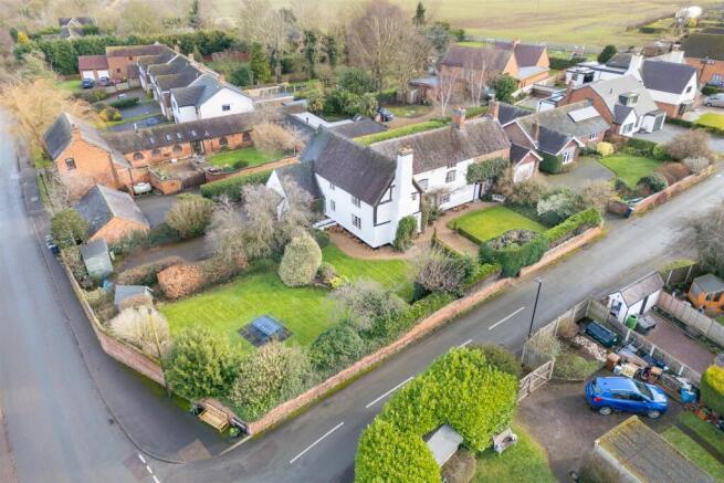 The Manor, Manor Lane, Harlaston