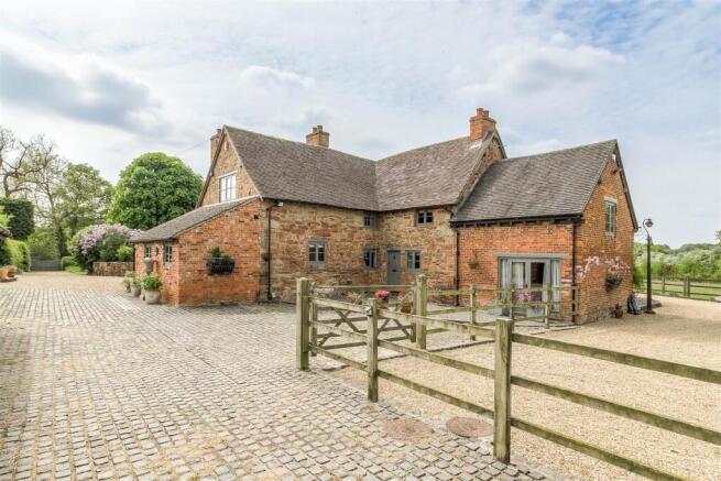 Stonehouse Cottage 013.jpg