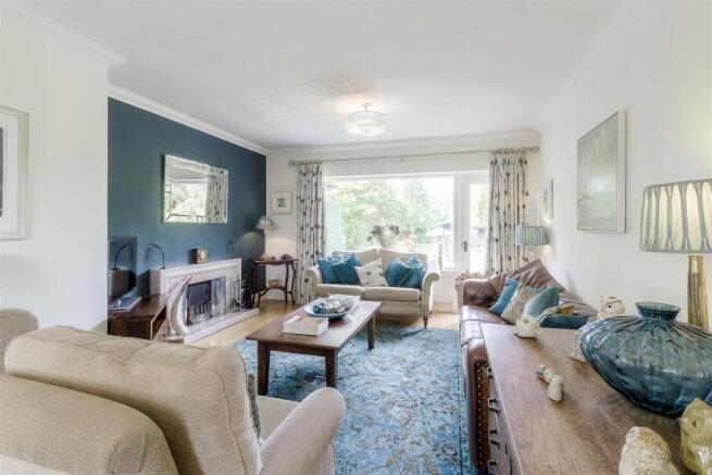 1 Knowle Hill, Hurley