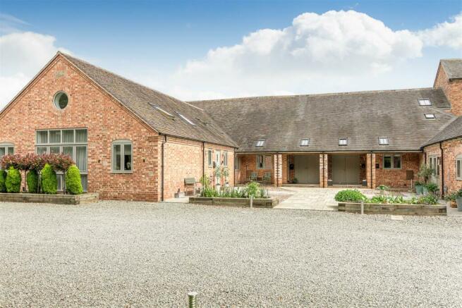 3 Poplars Yard, Shuttington