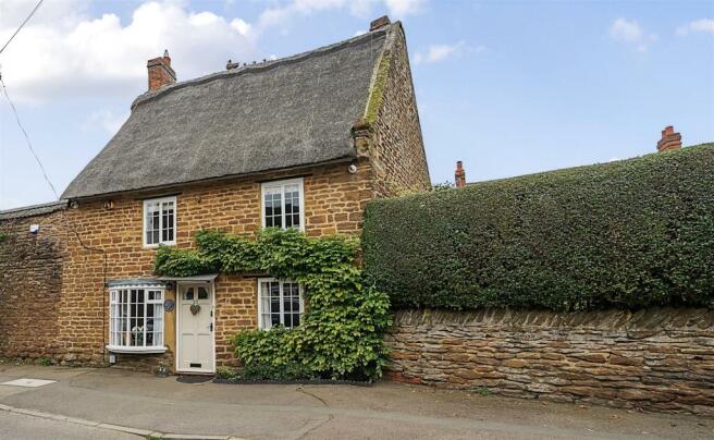 23 Main Road, Crick