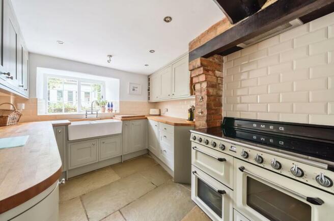 23 Main Road, Crick