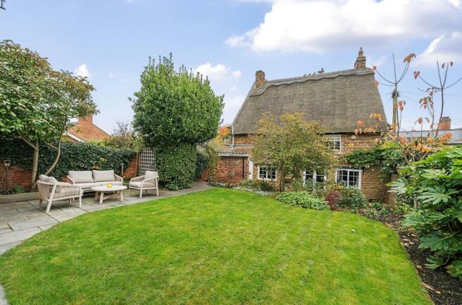 23 Main Road, Crick