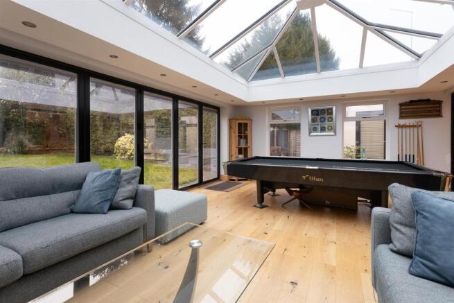 102 Ashlawn Road, Rugby