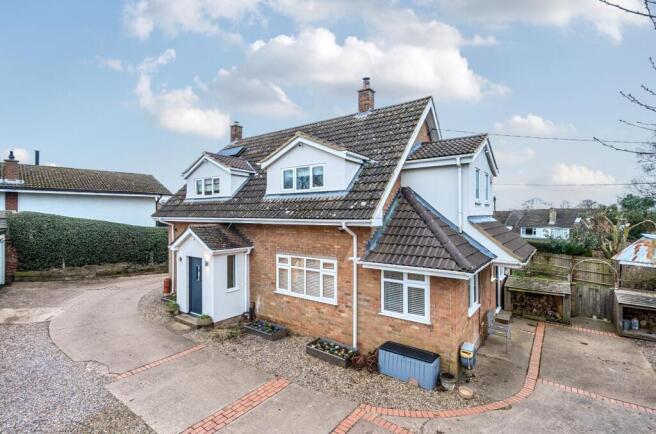 21 Watford Road, Crick
