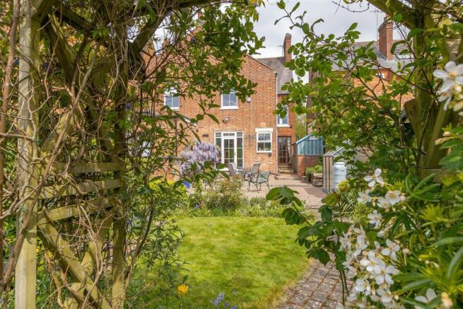 52 Hillmorton Road, Rugby
