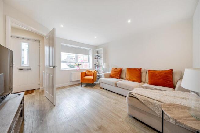 6 Goldenrod Close, Rugby