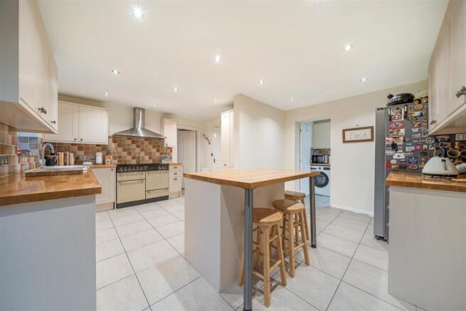 18 Poplar Grove, Ryton On Dunsmore (23).jpg