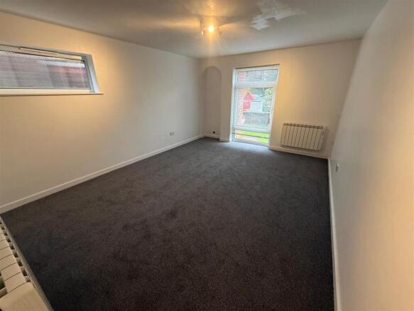 3 Clarendon Lounge.jpg