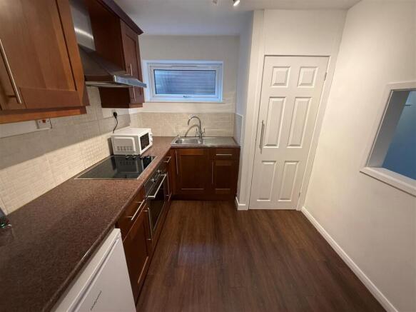 3 Clarendon Kitchen.jpg