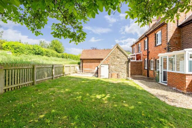 13 Littleworth 28...