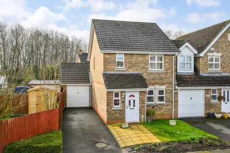 Christopher Bushell Way, Kennington, Ashford, Kent, TN24