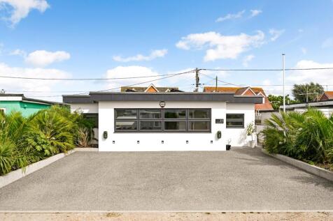 Links Crescent, St. Marys Bay, Romney Marsh, Kent, TN29