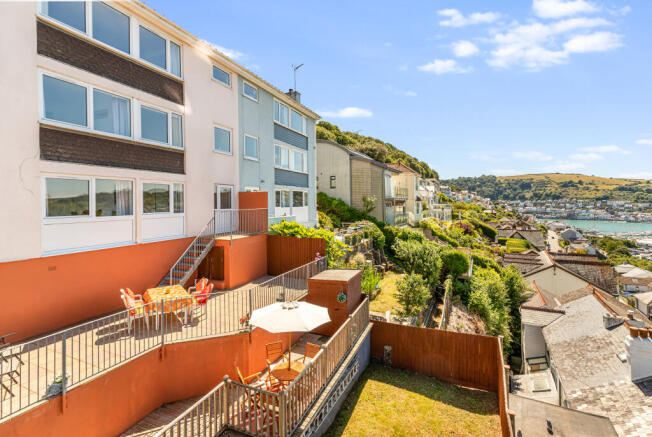 4 Front House Ebb Tide Higher Contour Road Kingswe