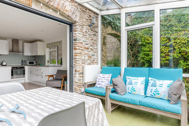 A17 - Flat 3 Whiteladies New Road Stoke Fleming -