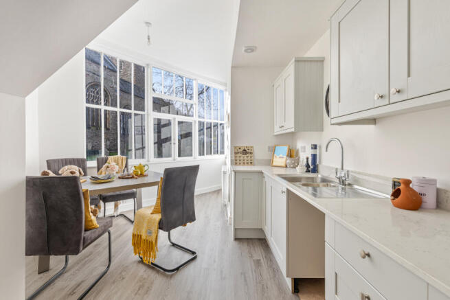 A04 - Church Close 10 The Quay Dartmouth, Flat 1b