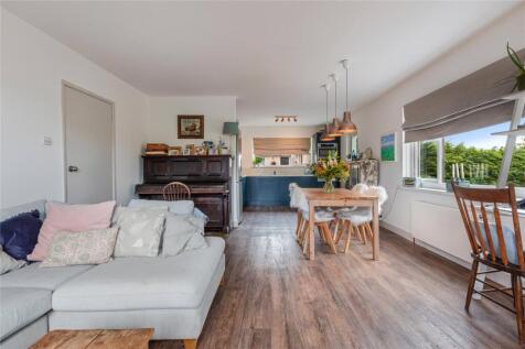 Vicarage Grove, Stoke Gabriel