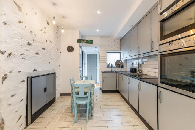 A10 - 9a Seymour Place - 250626