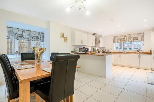 Kitchen / Dining Room