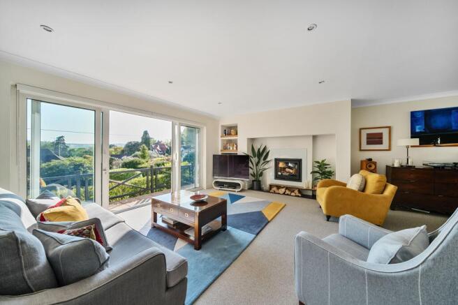 Sitting / Dining Room