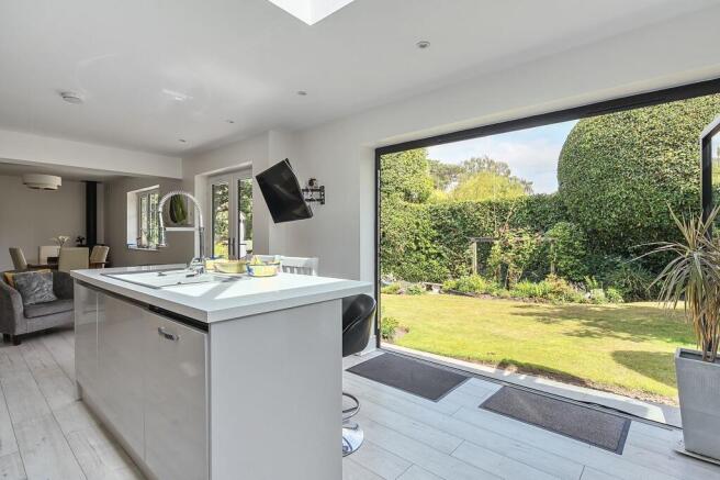 Kitchen / Dining Room