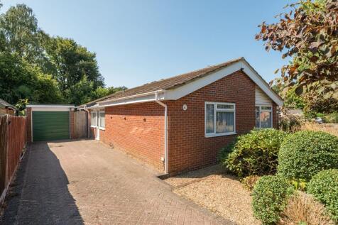 Greenfield Way, Storrington, RH20