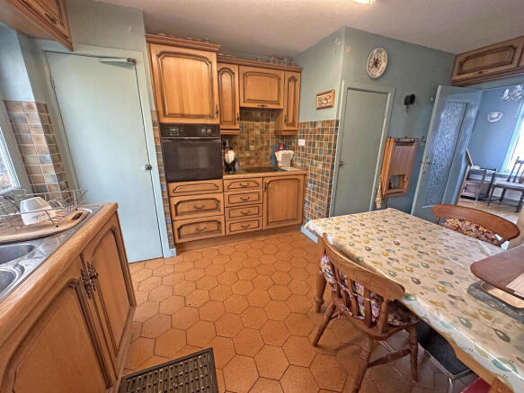 Kitchen (2)