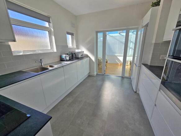 Kitchen (8)