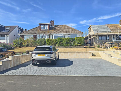 Holmbush Way, Southwick