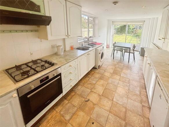 Kitchen / Dining Roo