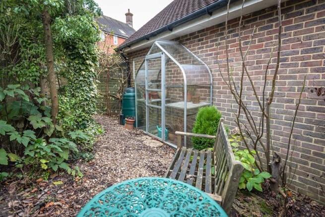 3 bedroom detached house for sale in Goldcrest Drive, Ridgewood