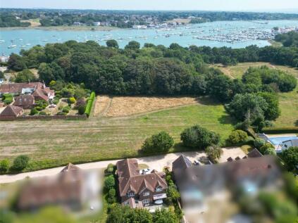 Solent Meadows, Hamble, Southampton, Hampshire, SO31