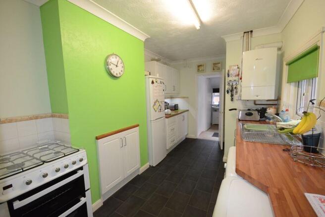 kitchen_resized.JPG