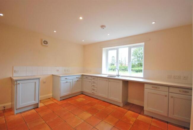 Kitchen.JPG