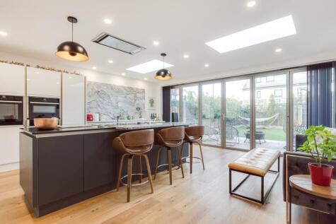 Blackfen Road, Sidcup, DA15