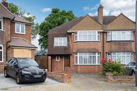 Anglesmede Way, Pinner HA5