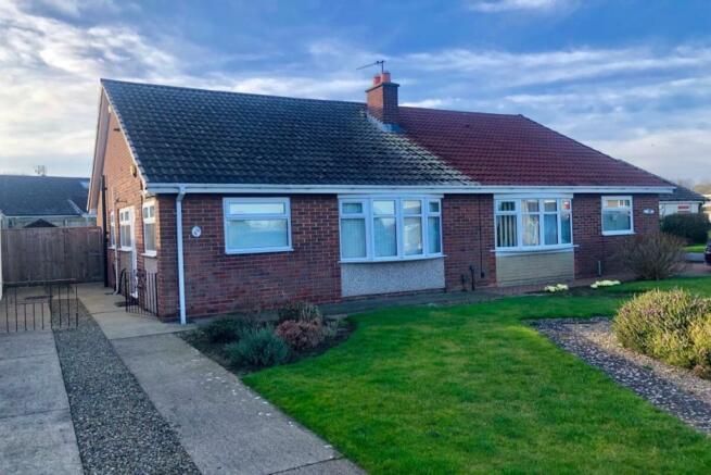 2 bedroom semi-detached bungalow for sale in Hesleden Avenue, Acklam ...