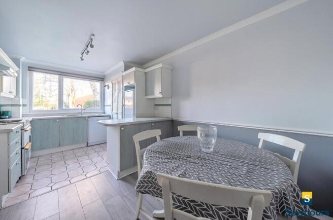 Kitchen/Dining
