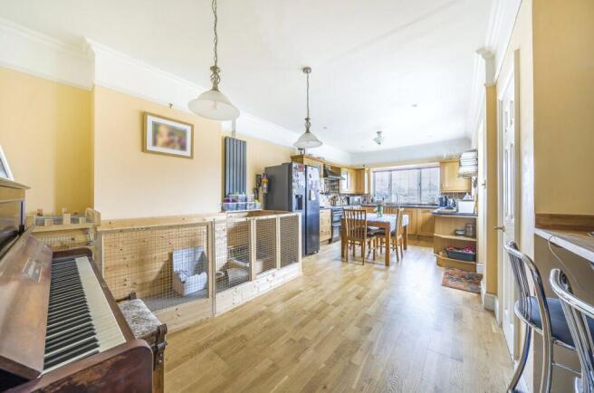 Dining/Kitchen