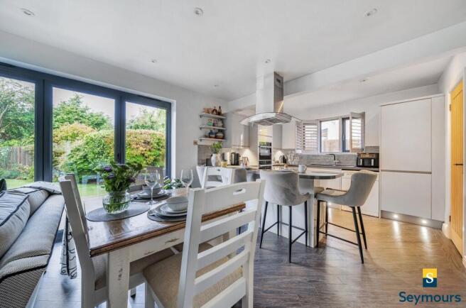 Dining/Kitchen