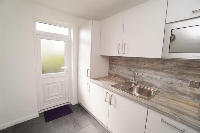 KITCHEN1.jpg